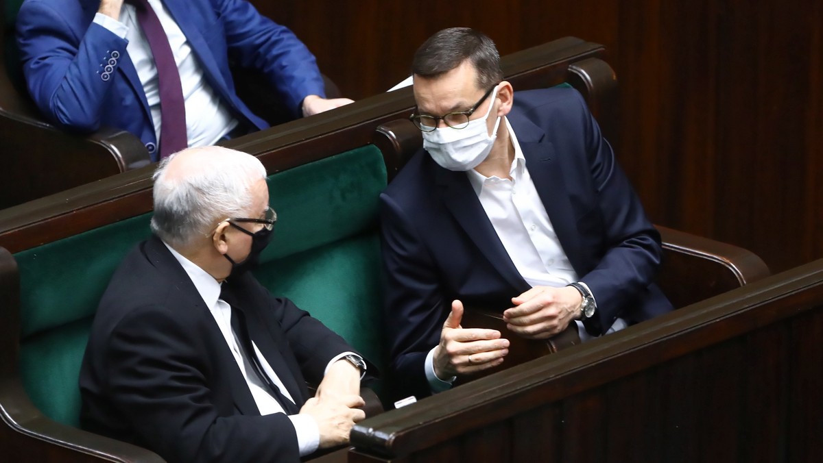 Mateusz Morawiecki i Jarosław Kaczyński w Sejmie