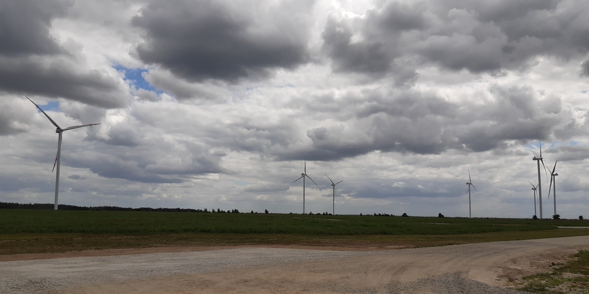 W skład farmy wiatrowej w Przykonie wchodzi 9 wiatraków - każdy o mocy 3,45 MW