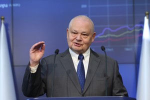 Glapiński nie przewiduje recesji w Polsce. Jak prezentują się stopy procentowe, wskaźnik PMI, PKB i wynagrodzenia