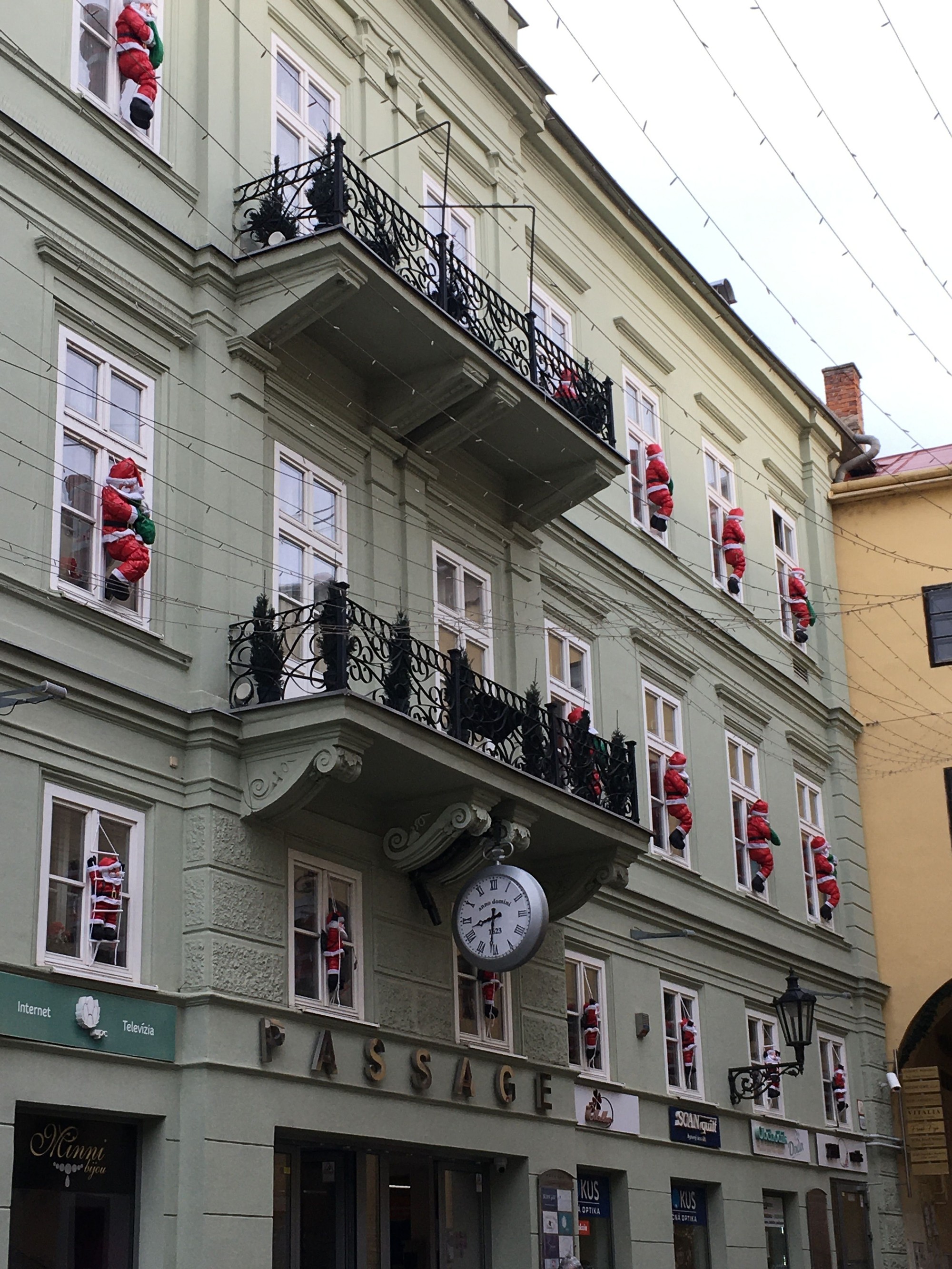 Čitateľ si odfotil vianočnú výzdobu v Prešove. 