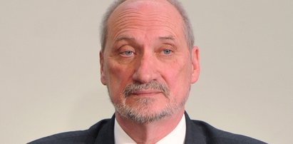 Macierewicz wynosił dane agentów?