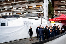 pożar w kurorcie w szwajcarii. polak wśród rannych. msz sprawdza