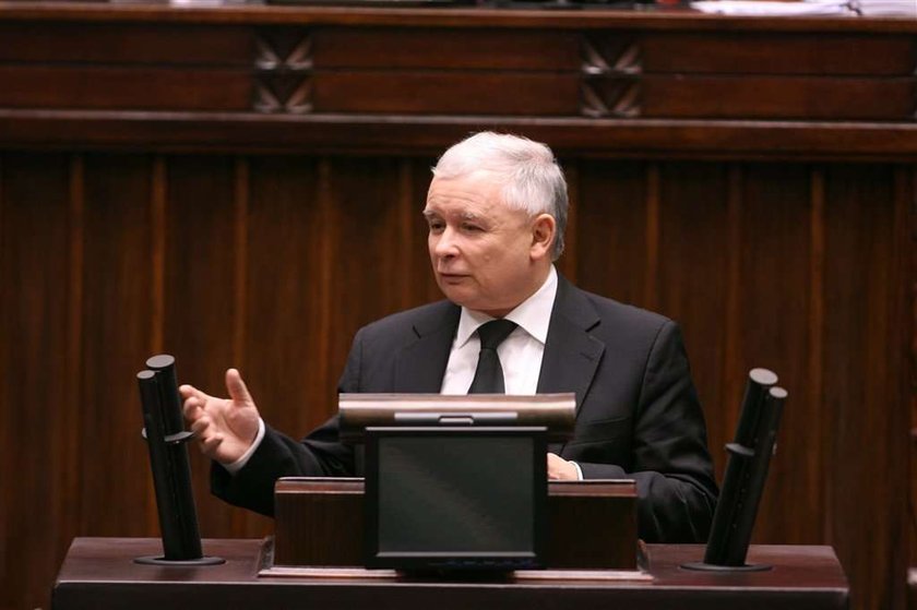 "Kaczyński potrzebuje terapii po śmierci brata"