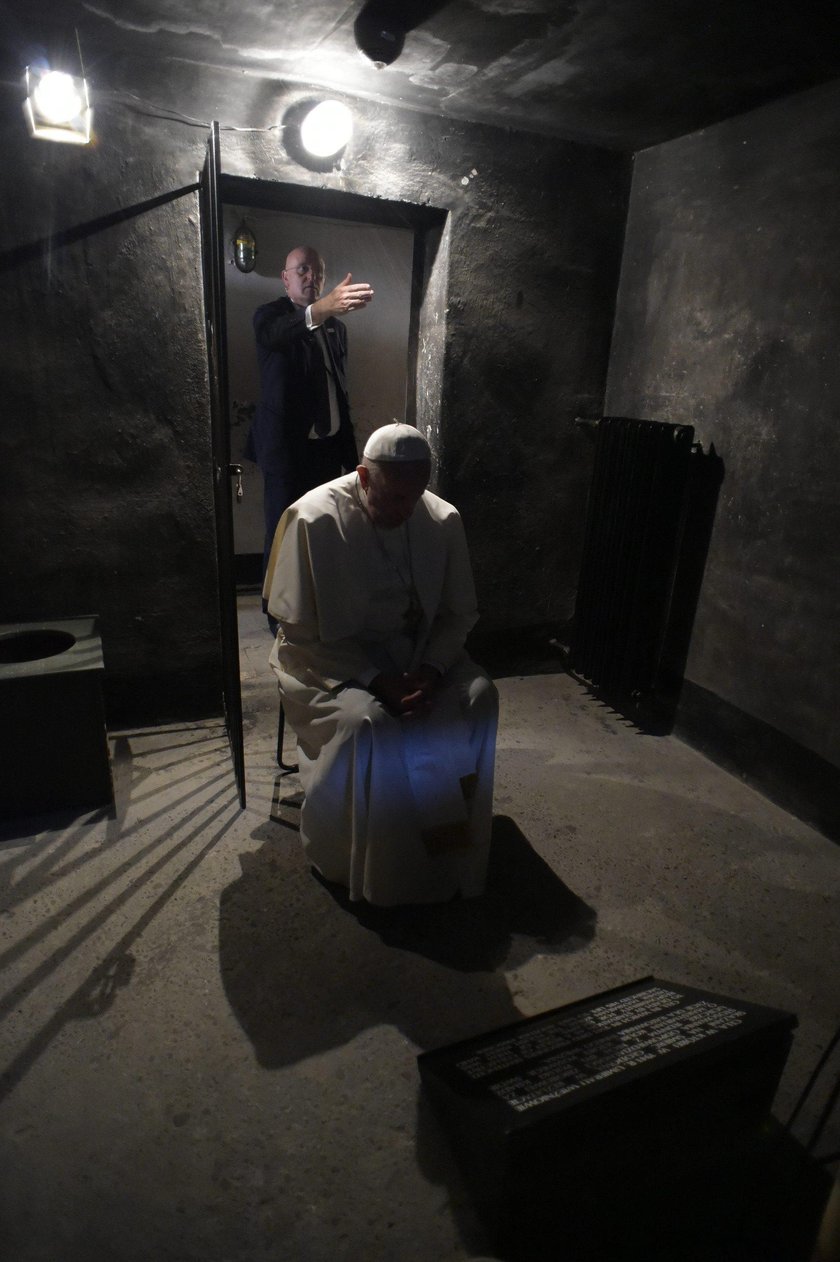 Papież Franciszek w obozie Auschwitz-Birkenau