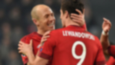 Lewandowski i Robben siedzą razem w klubowym autokarze