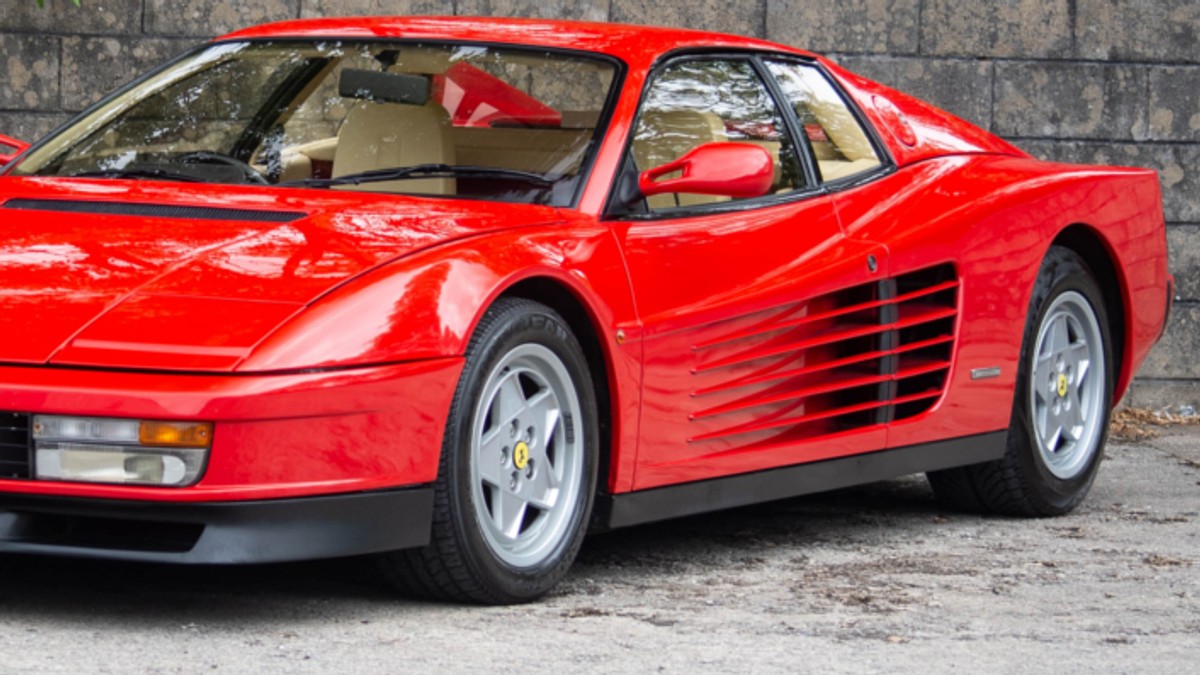 Ferrari Testarossa Eltona Johna na aukcji w Australii