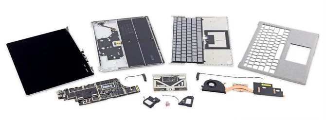 Surface Laptop po "recenzji" iFixit