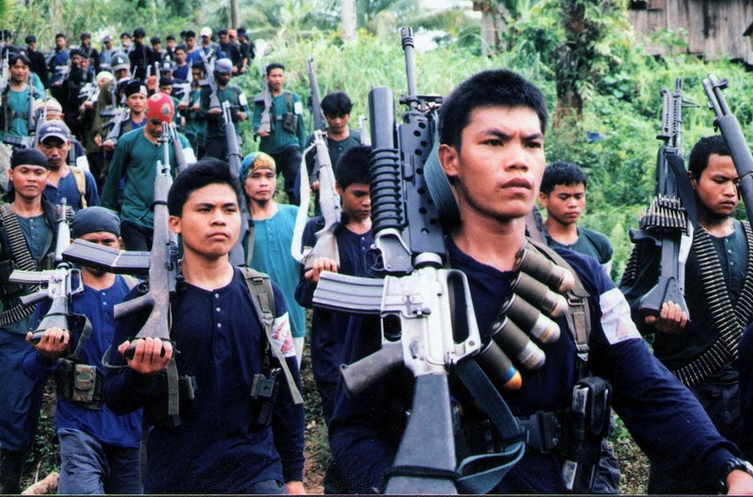 Nova narodna armija (NPA), fotografija iz 2004.