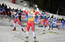 Ski Tour: Sprinterskie zwycięstwa Johaug i Klaebo