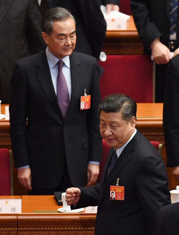 Wang Yi (w tle) i Xi Jinping, Pekin, Chiny, 8 marca 2019 r.