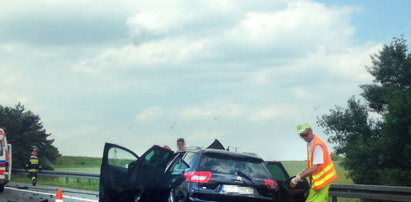 Wypadek na A4. Ciężarówka zderzyła się z autem