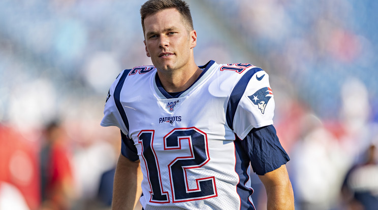 Tom Brady eladja luxusautóját /Fotó: GettyImages