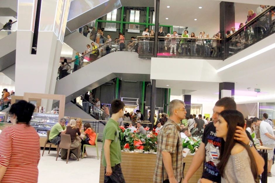 Šoping centri će raditi uobičajeno radno vreme i 1. maja