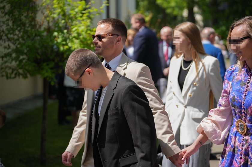 Marcin Hakiel też przyszedł z partnerką na komunię ukochanej córeczki.