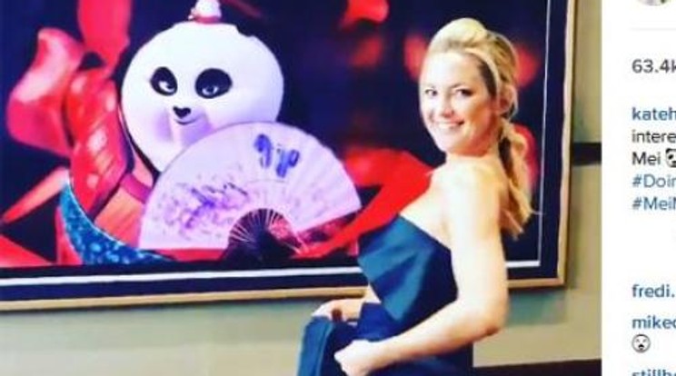 Pandahangon énekel és táncol Kate Hudson