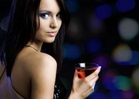 Kimutatható lesz az italba kevert randidrog | EgészségKalauz