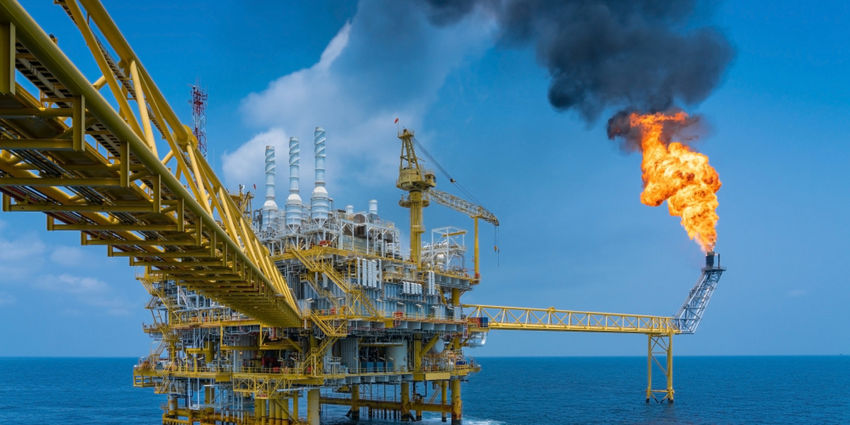 Napięcia na Bliskim Wschodzie wpływają na wzrost cen ropy naftowej. 