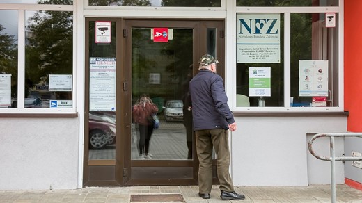 NFZ zmienia zasady w przychodniach od 20 stycznia. W grze 6000–9000 zł i kary