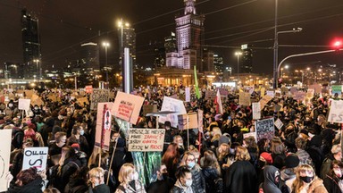 Ustawy o dostępie do aborcji. Tego oczekują Polacy [SONDAŻ]