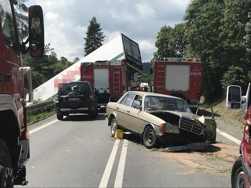 Wypadek autokaru z dziećmi. Wielu rannych