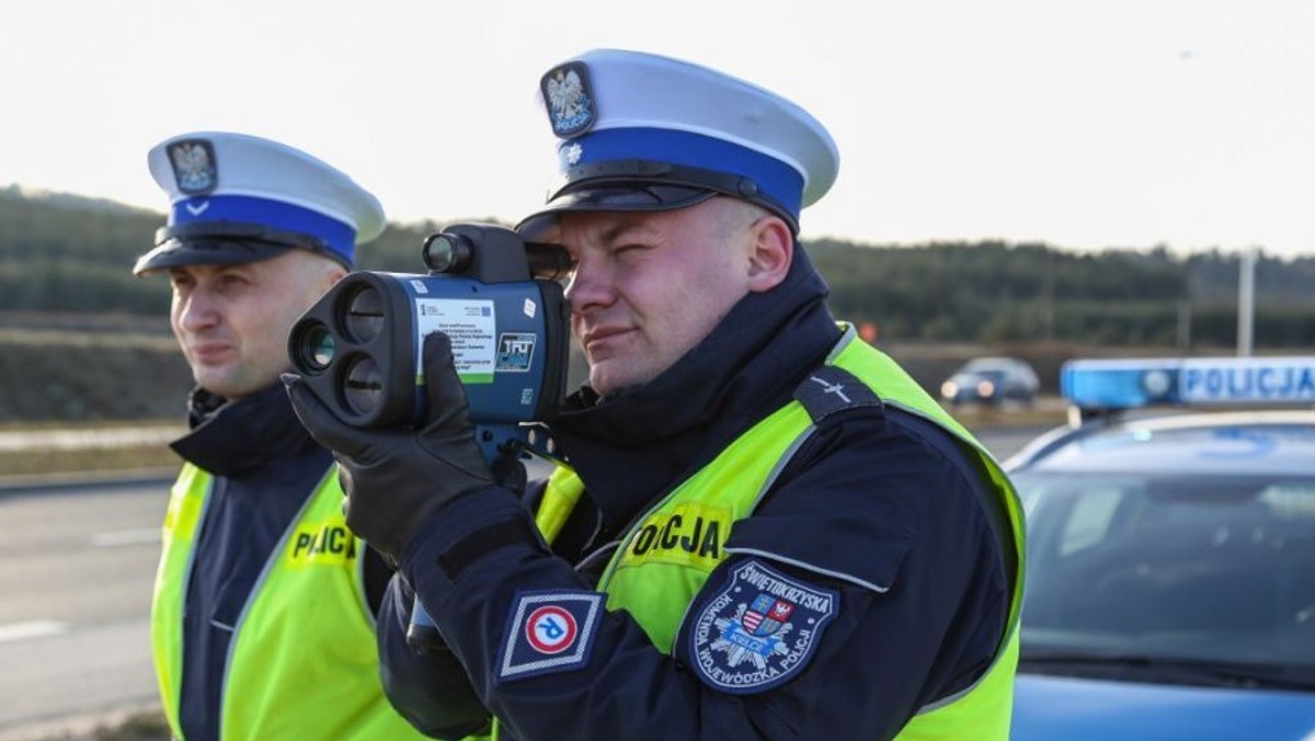 Od dziś aż do szóstego maja w Świętokrzyskiem prowadzone będą działania pod nazwą "Bezpieczny weekend majowy". Oznacza to, że kierowcy mogą spodziewać się zwiększonego ruchu na drogach, a co za tym idzie większej ilości policjantów, którzy będą czuwać nad bezpieczeństwem podróżujących. – Apelujemy o trzeźwość i zdrowy rozsądek za kierownicą – mówi sierż. Marzena Tkacz.