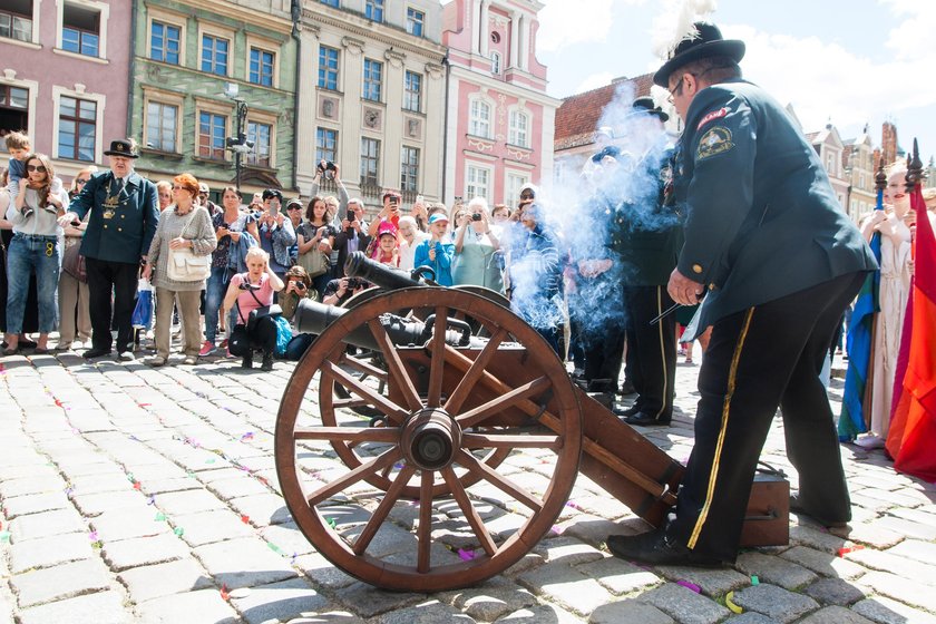 Na Starym Rynku trwa Jarmark Świętojański