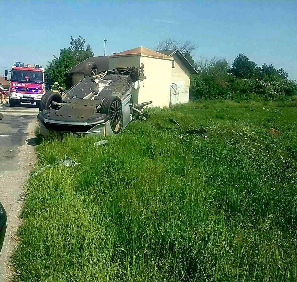 V Trnavskom kraji došlo k nehode vlaku s osobným vozidlom. 