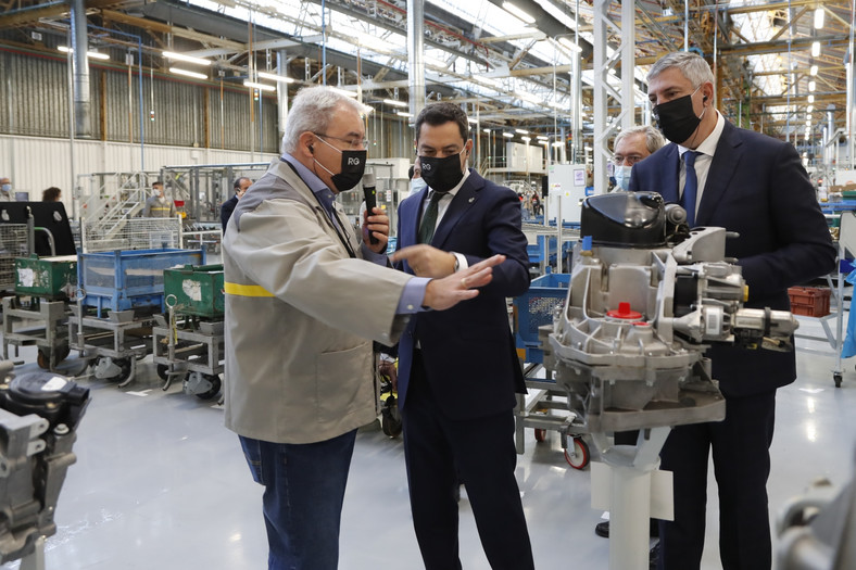 Fabryka samochodów używanych — Renault Factory VO i Refactory