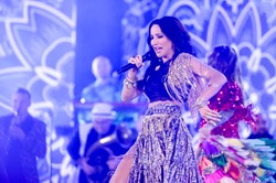 Dziennikarz krytykuje akcent Steczkowskiej. Piosenkarka odpowiada