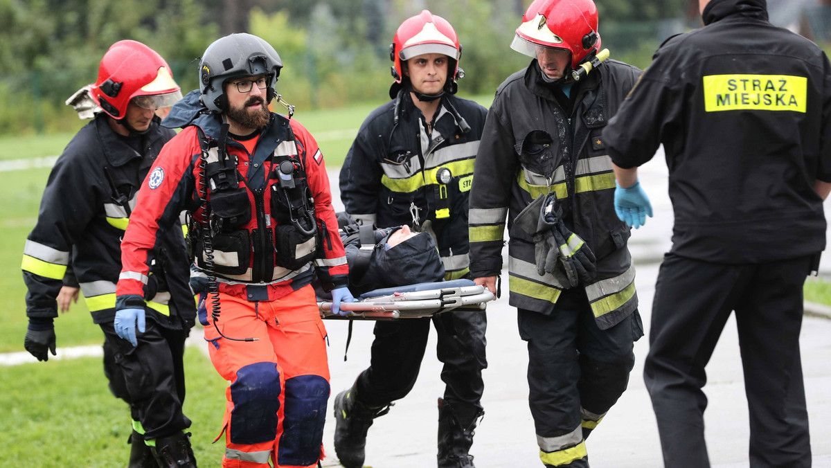 W małopolskich szpitalach nadal przebywają 22 osoby poszkodowane podczas czwartkowej burzy w Tatrach – poinformowała dziś rzeczniczka prasowa wojewody małopolskiego Joanna Paździo.