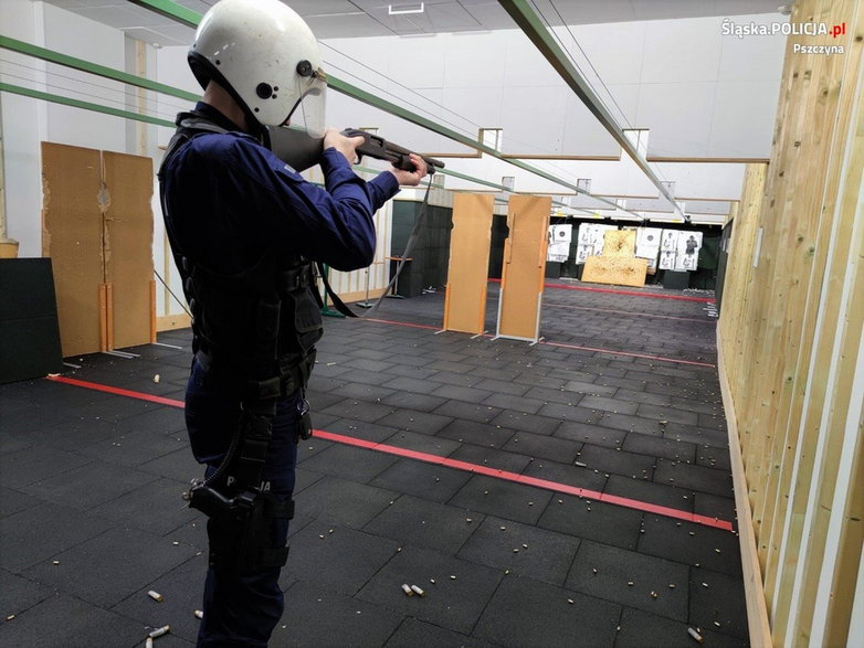 Szkolenie strzeleckie pszczyńskich policjantów - 28.11.2022 - autor: KPP Pszczyna