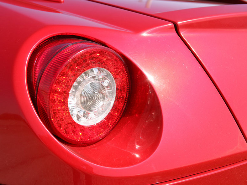 Ferrari 599 HGTE: pakiet dla koneserów (wideo)