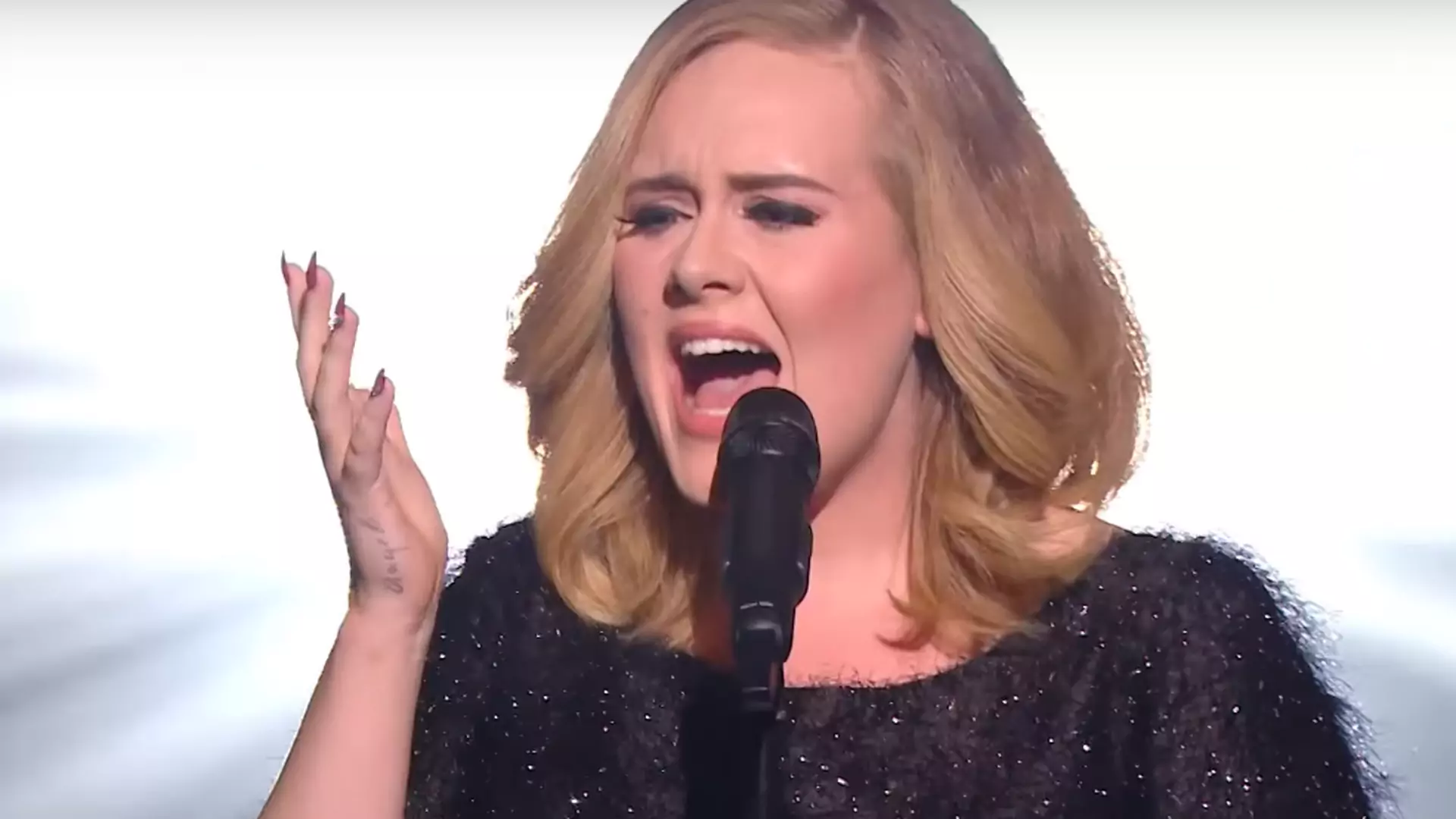 7 najlepszych występów Adele na pocieszenie za brak płyty "25" w sieci