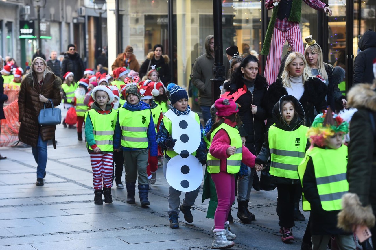 Počinje podela novogodišnjih vaučera za svu decu u Beogradu Blic