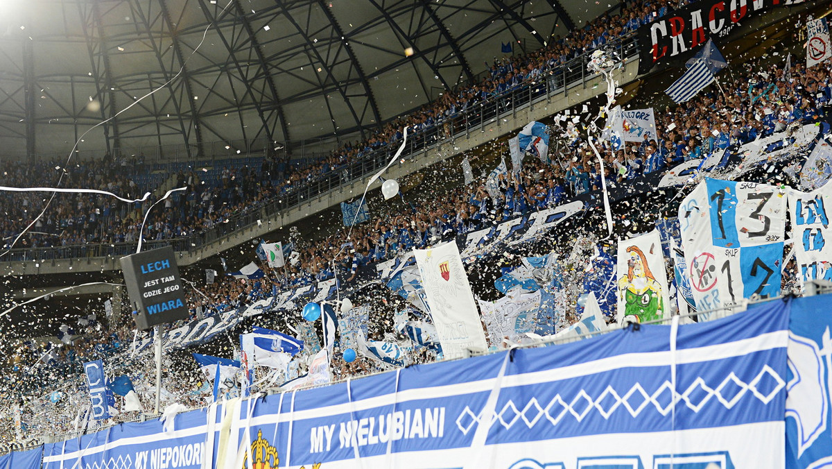 Pękające ściany, wilgoć, grzyb, ugięcia stropu, możliwość porażenia prądem w jacuzzi - to tylko niektóre zastrzeżenia do stadionu Lecha w Poznaniu. "Gazeta Wyborcza" pisze o ekspertyzie nadzoru budowlanego, która wykazała ponad 120 usterek i awarii na, kosztującym 705 mln złotych obiekcie.