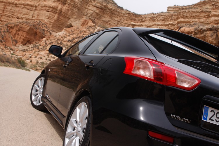 Sportback kosztuje od 60 tys. zł za auto w wersji Inform z silnikiem 1.8