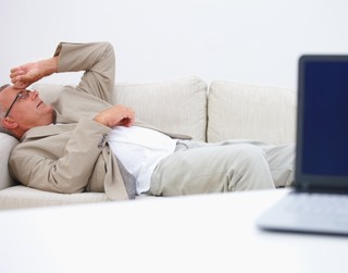 Jakie okoliczności sprawią, że zasłabnięcie trudno będzie uznać za wypadek przy pracy? [Poradnia BHP]