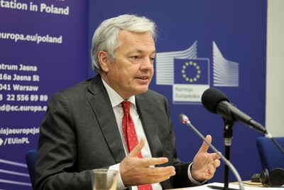 Reynders: Wszystkie państwa UE traktujemy tak samo. Po rozmowach w Polsce 'jestem optymistą'