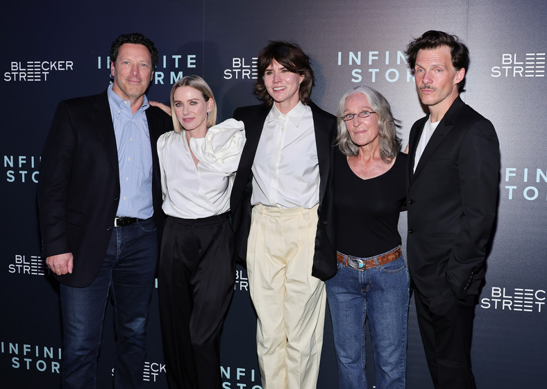 Andrew Karpen, Naomi Watts, Małgorzata Szumowska, Pam Bales i Michał Englert na oficjalnej premierze filmu "Infinite Storm"
