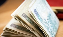 1893,41 zł co miesiąc. Jakie warunki trzeba spełnić, by dostać świadczenie przedemerytalne w 2025 roku?