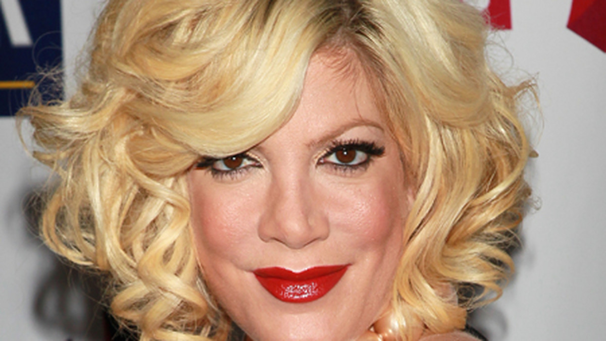 Aktorka Tori Spelling znana z serialu Beverly Hills 90210 wyznała, że razem z mężem myślą o kolejnym dziecku. O swoich pragnieniach opowiedziała dziennikarzowi magazynu Access Hollywood Live.