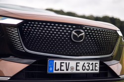 Nowa Mazda ma 258 KM i napęd na tył. Zaskakuje stylem i ceną