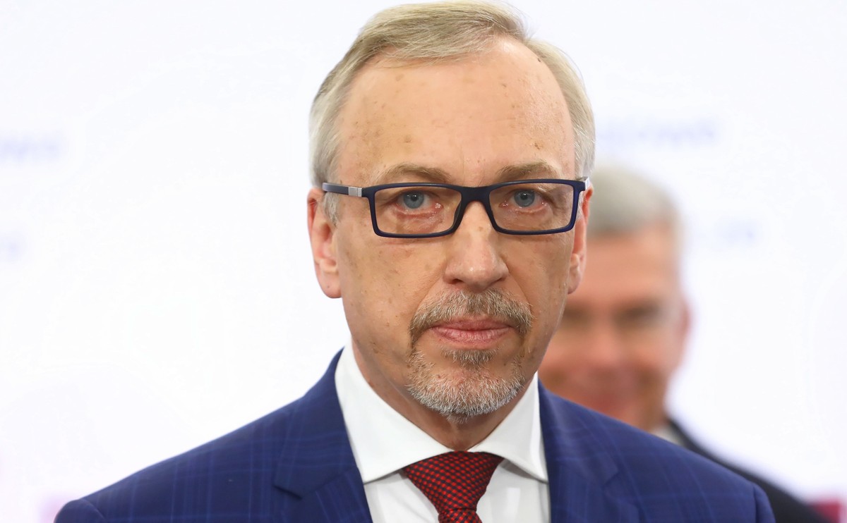 Zdrojewski: Tusk nie musi czekać na nominację PO. Może się nominować sam