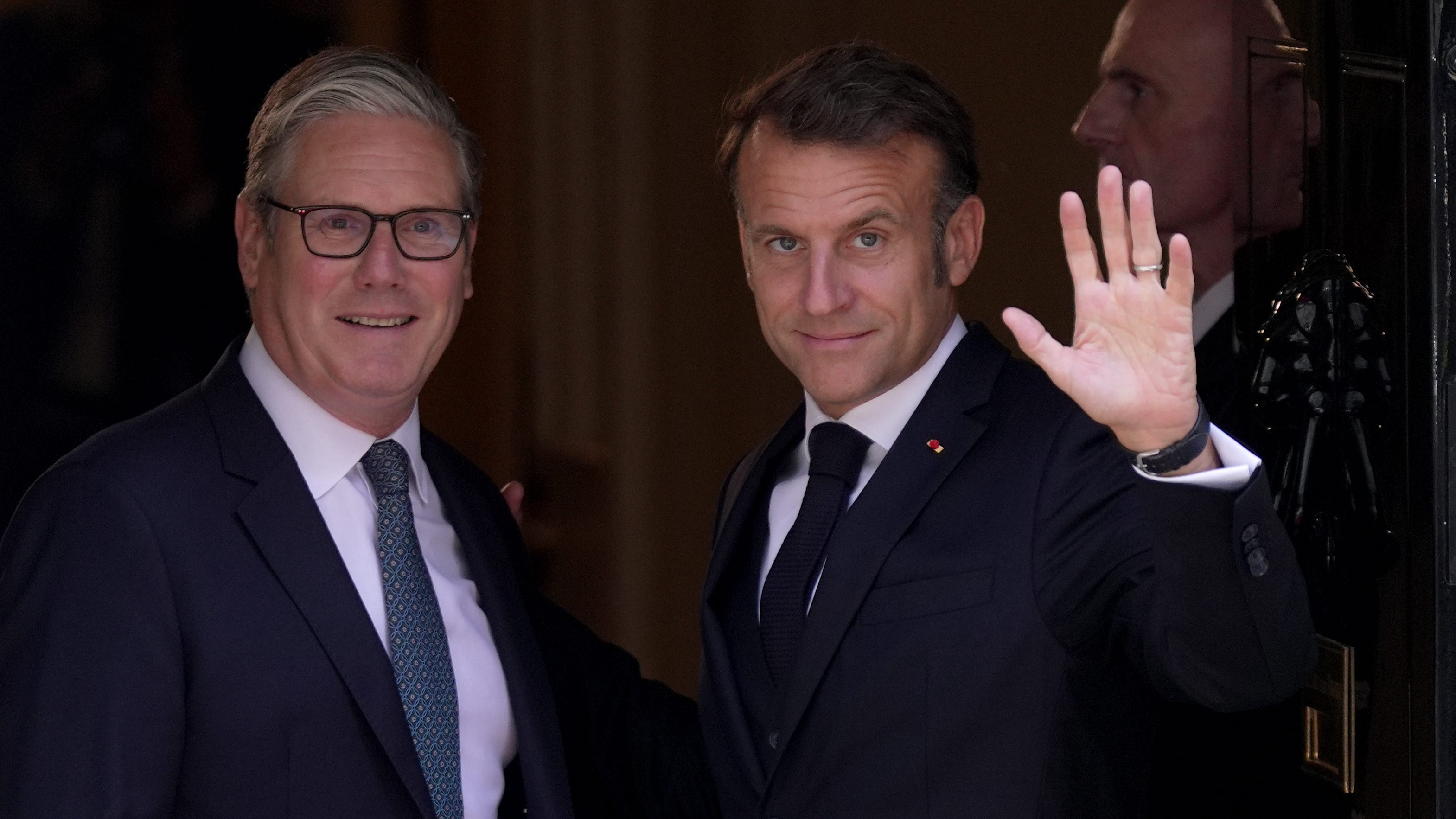 Starmer and Macron to hammer out migrants deal in London summit