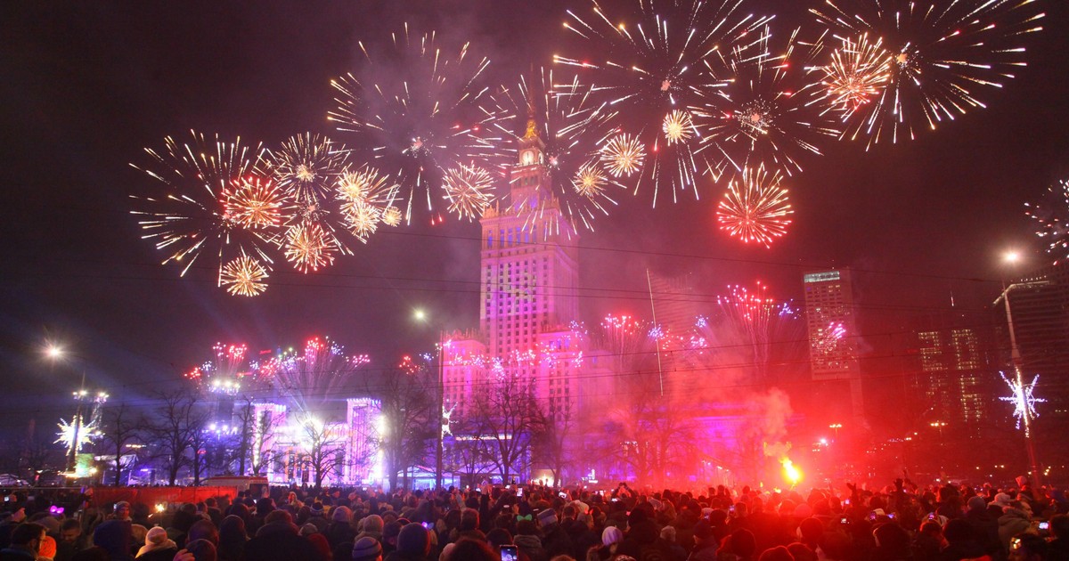 Czy w sylwestra obowiązuje cisza nocna? O tym musisz pamiętać, żeby uniknąć mandatu