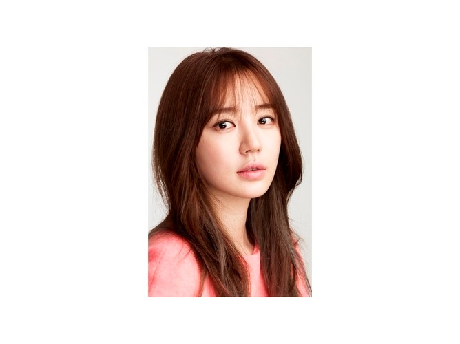 Koreańskie piękności i ich sposoby na młody wygląd - Yoon Eun Hye