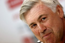 Włoch będzie trenerem Lewandowskiego. Ancelotti zastąpi w Bayernie Guradiolę