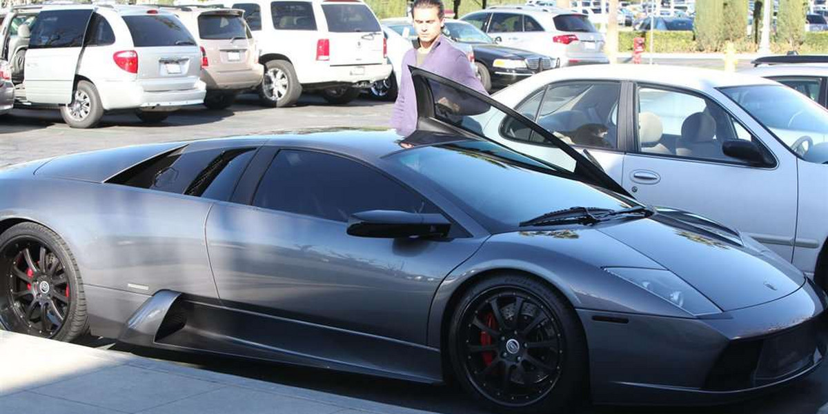 Scott Disick jeźdźi Lamborghini