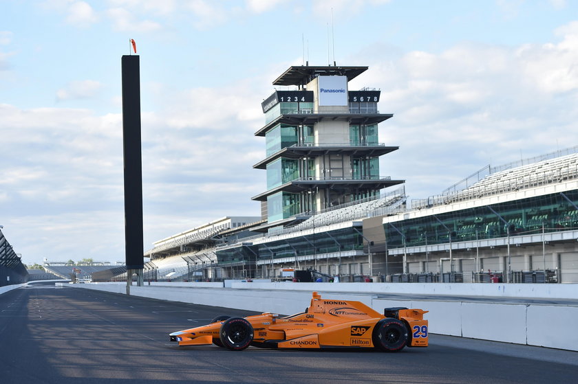 Fernando Alonso miał zaskakującą kolizję na Indy 500 w Indianapolis