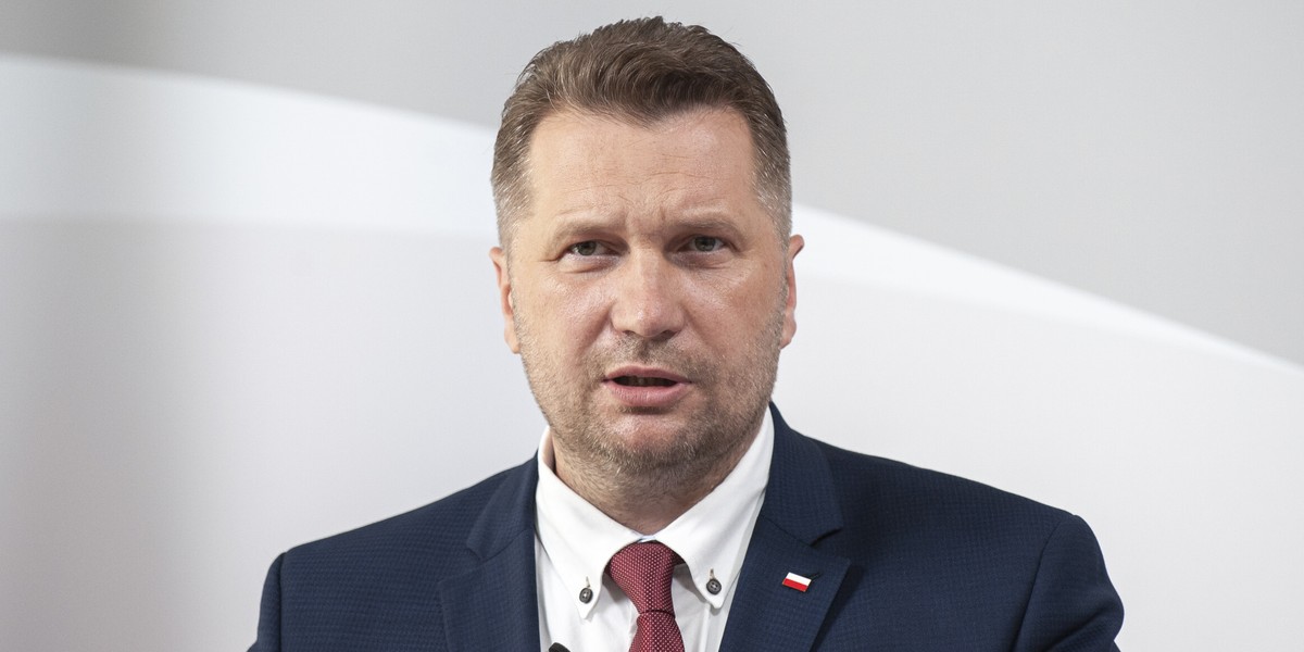 Kwarantanna dla ucznia. Co robić? Przemysław Czarnek (44 l.), minister edukacji, optowałby za jej skróceniem dla niektórych dzieci. 